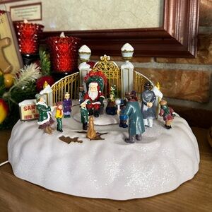 Vintage Mr Christmas Festive Santa in Skate land with Gold Accents Moving Decor